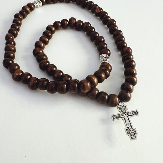 Pulsera de oración de madera oscura de 75 cuentas con espaciadores de plata