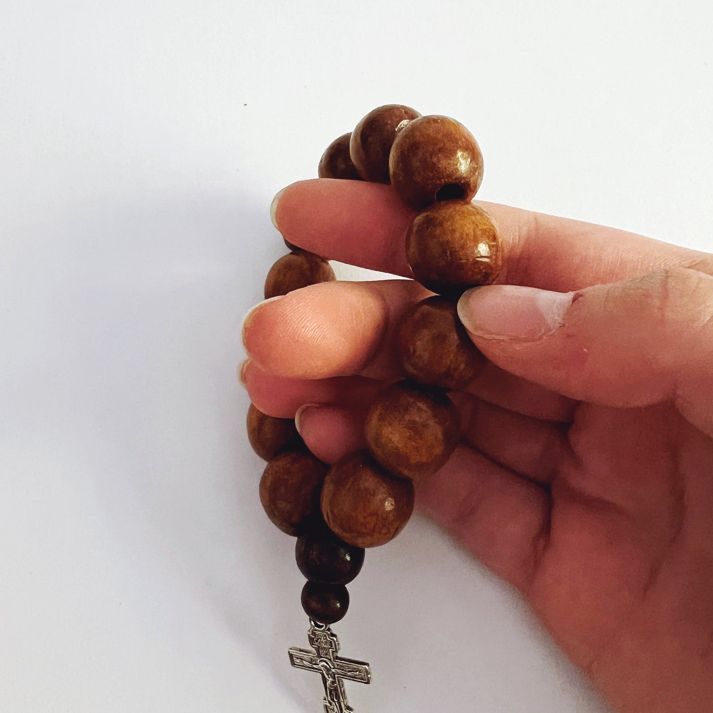 Bracelet de prière en bois à 12 perles avec crucifix