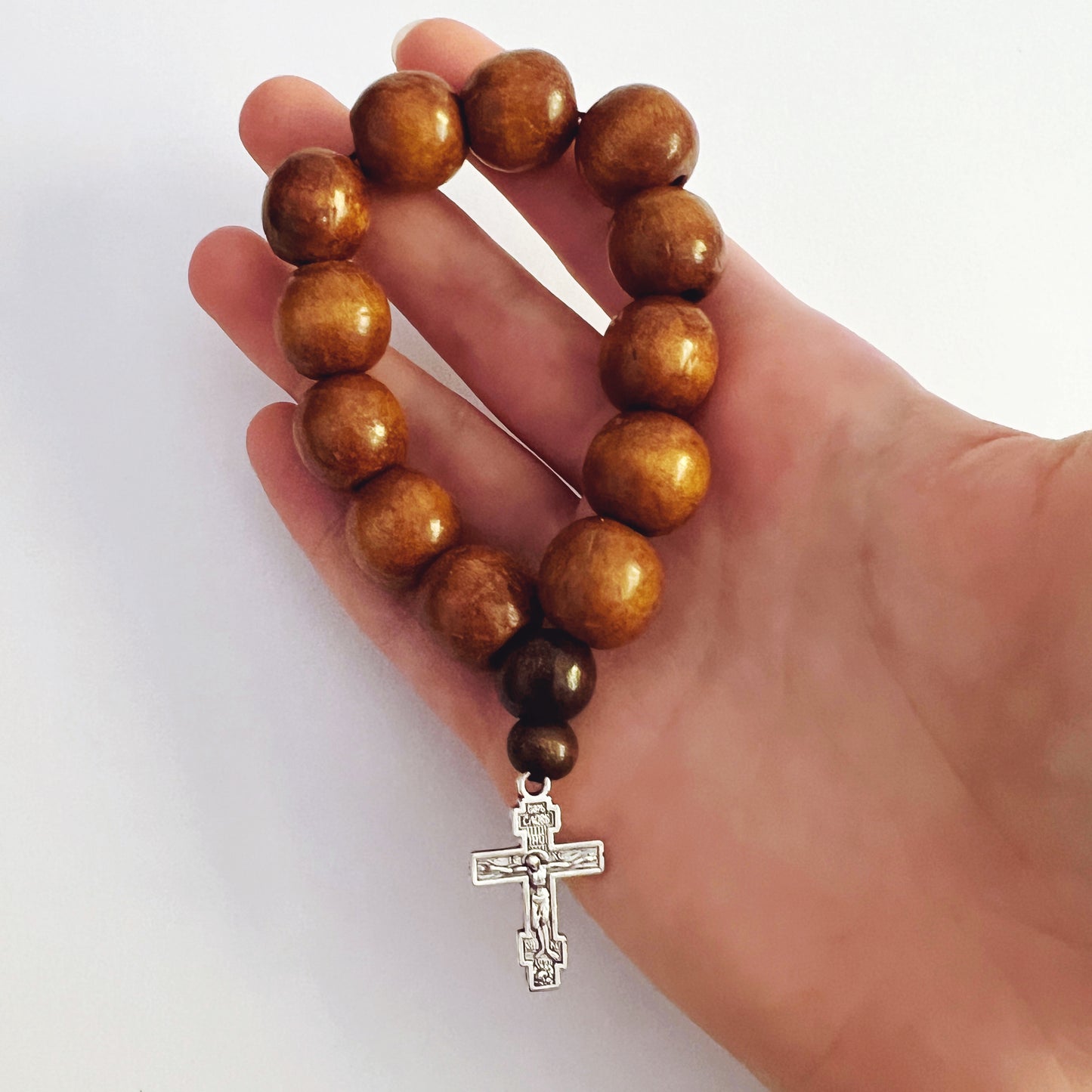 Bracelet de prière en bois à 12 perles avec crucifix