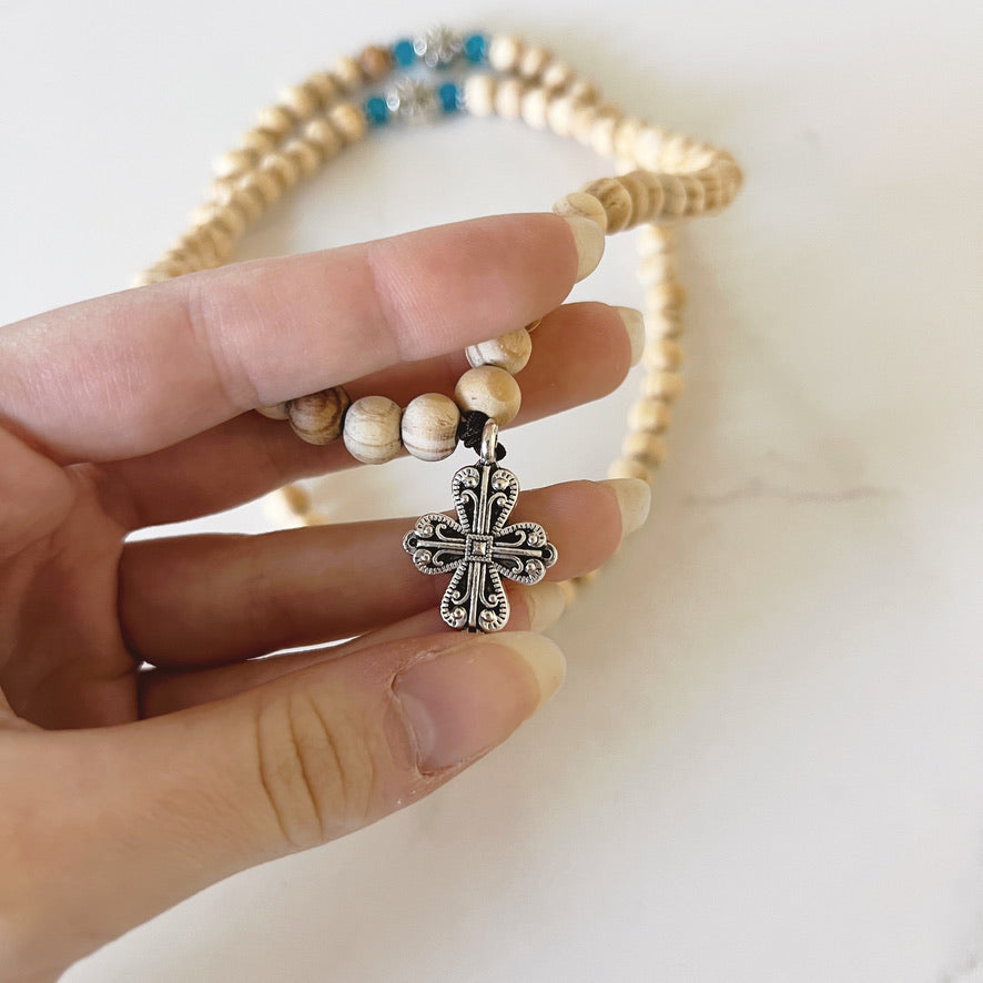 Pulsera de oración de madera de 50 cuentas con cuentas espaciadoras de lavanda